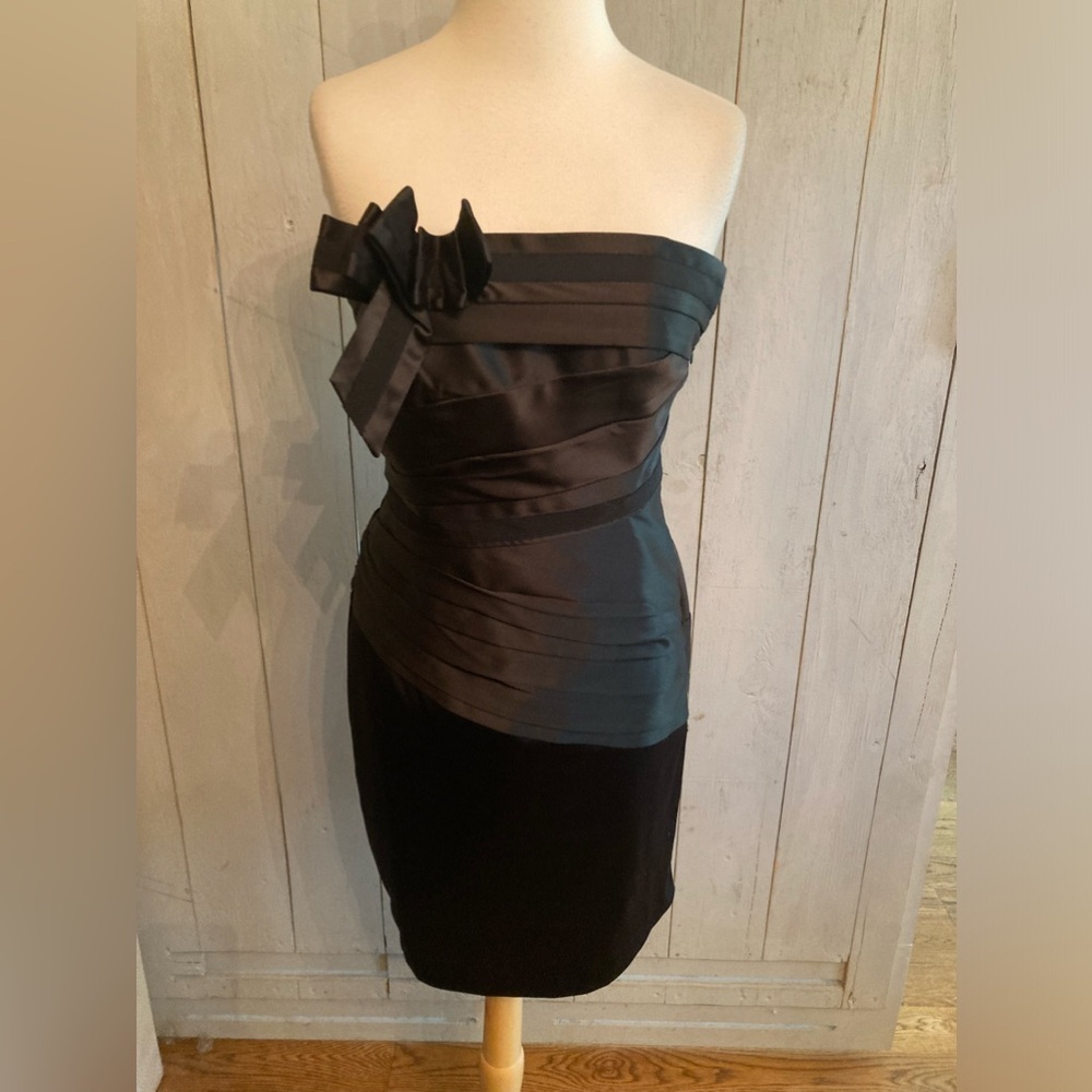 White House‎ Black Market Womens Size 2 Pleated Satin Black Dress Bow Side Zip